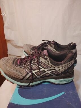 Asics GT-2000 V5 Gray Purple Blue Womens 8.5 US  Running Shoes